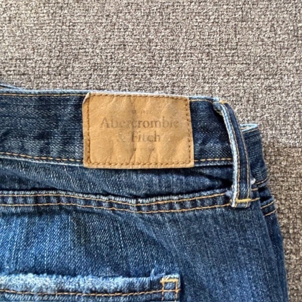 Abercrombie & Fitch Distressed Bootcut Jeans Size 12R Medium Wash Denim W31 L33 - Picture 6 of 10